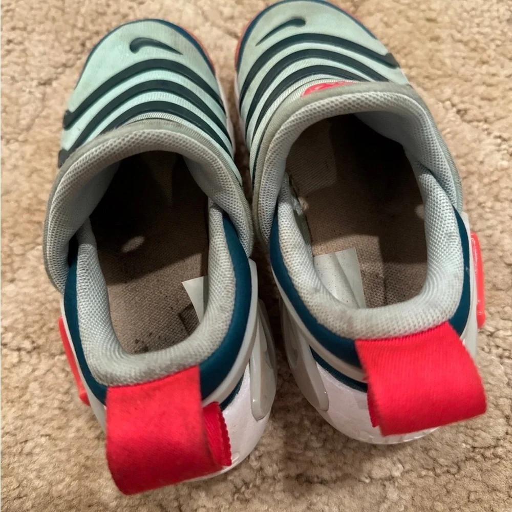 Nike easy slip
